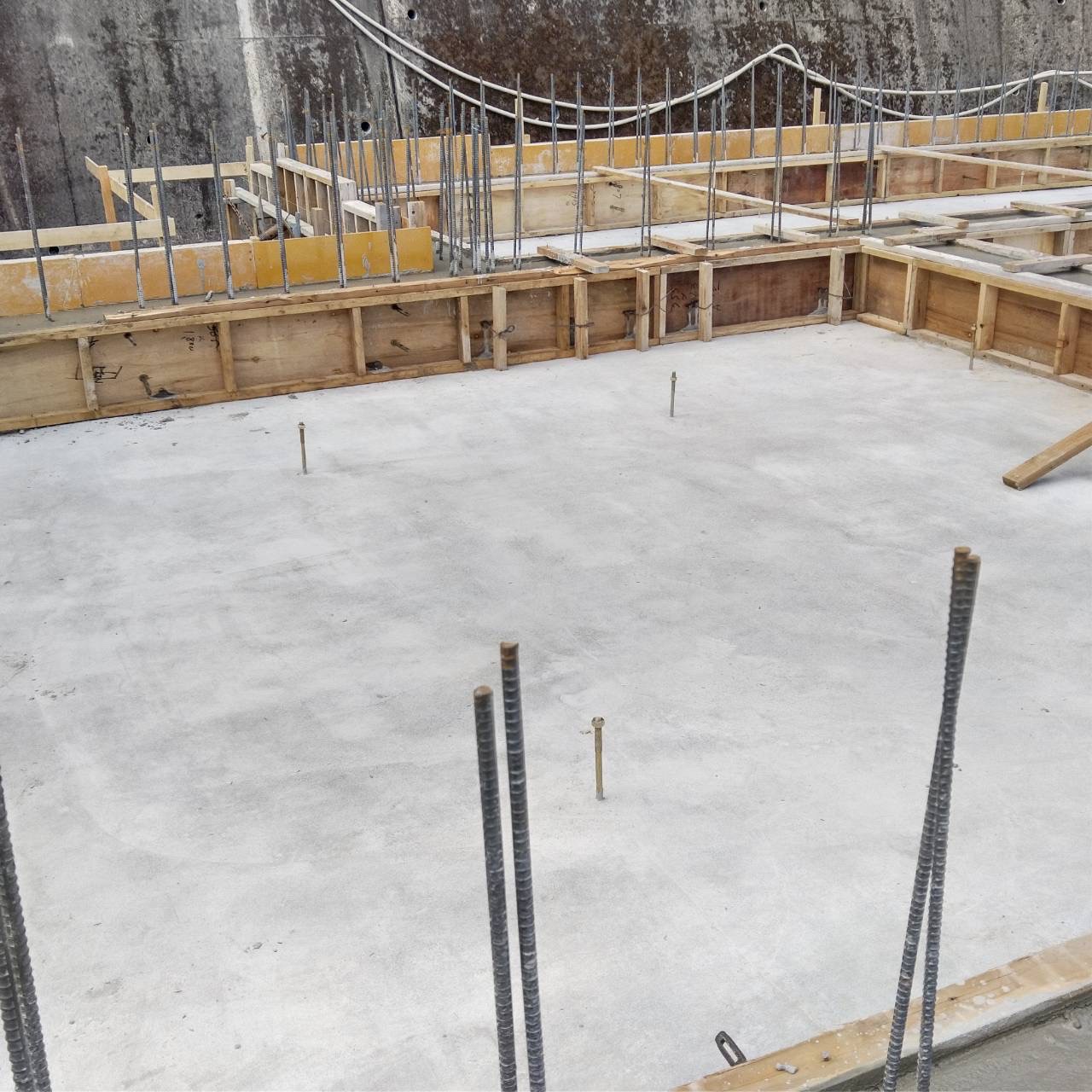 龍雲院、基礎コンクリート